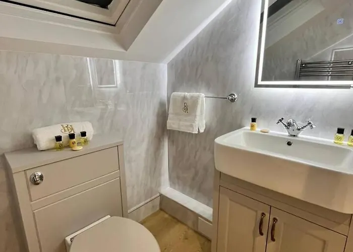 Newtondale - Burnley House Apartment *