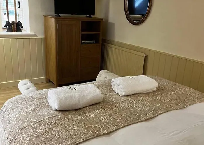 Newtondale - Burnley House Apartment