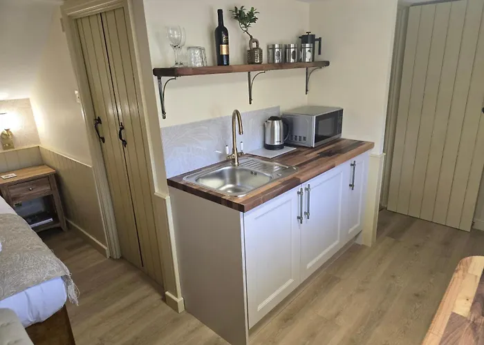 Newtondale - Burnley House *